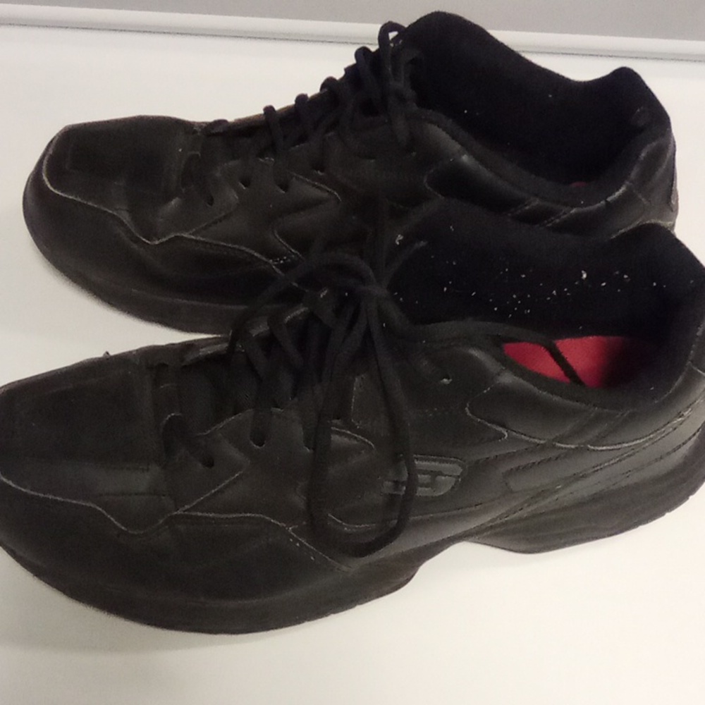 Skechers oil and slip resistant shoes, size 13, all black.
